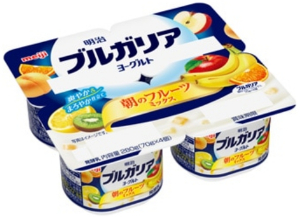明治 ブルガリアヨーグルト フルーツミックス 70g&times;4